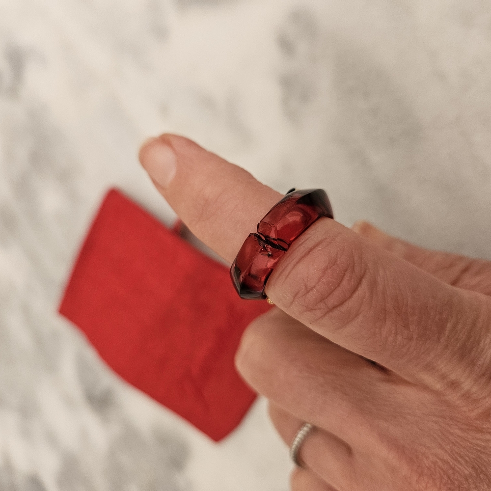 Baccarat Red and Gold Ring Jewelry - Picture 5 of 6